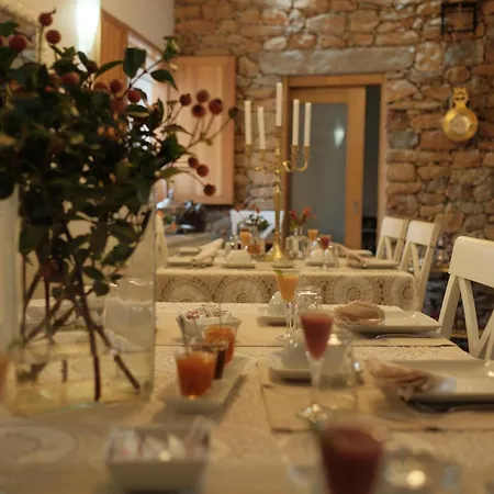 Casa Da Amendoeira 4* 카스텔로 로드리고