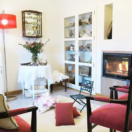 Casa Da Amendoeira 카스텔로 로드리고