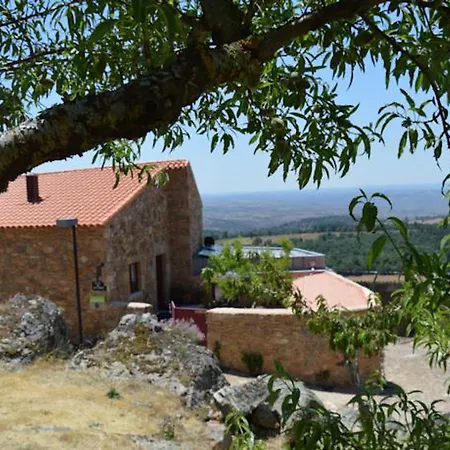 Casa Da Amendoeira Guest house