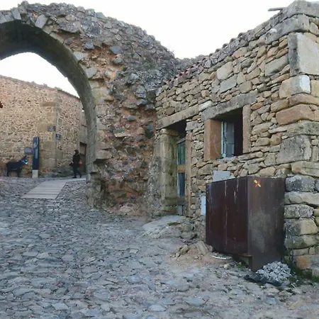 Casa Da Amendoeira 게스트하우스 카스텔로 로드리고