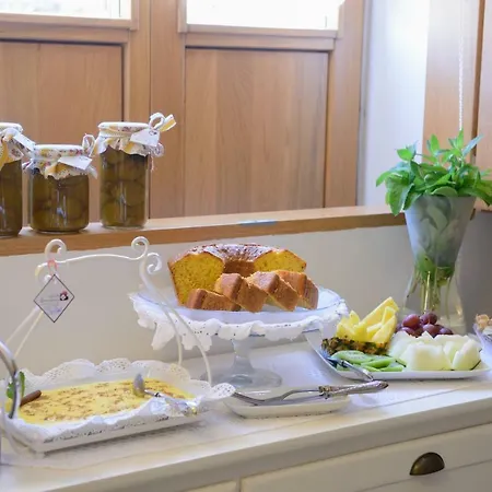 Casa Da Amendoeira 4* 카스텔로 로드리고