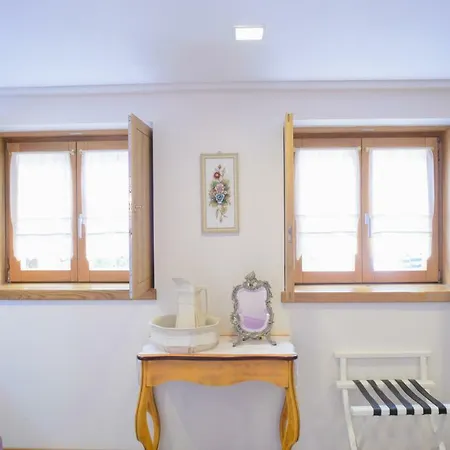 Casa Da Amendoeira 4* 카스텔로 로드리고